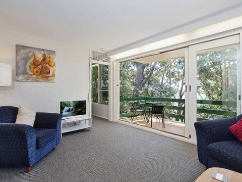 3 Far Horizons 77 Ronald Avenue Cosy Comfortable Unit With Filtered Views - Northern Rivers Accommodation 3