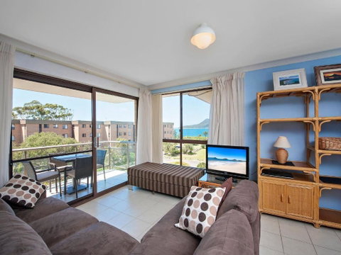 12 Commodore 6 Intrepid Close Beautiful Water Views - Northern Rivers Accommodation 5