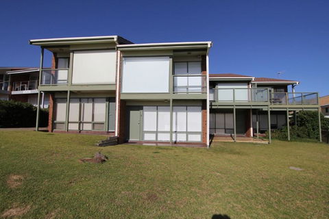 Southern Sands Beachfront Apartments - Northern Rivers Accommodation 5