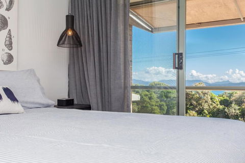 Surfside6 At James Cook Clarkes Beach - Northern Rivers Accommodation 1