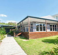 No. 1 Fingal Bay Beach House The Little Abode - Northern Rivers Accommodation