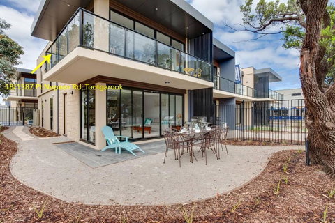 Beautiful Beachfront Apartment At Capel Sound - Northern Rivers Accommodation 3