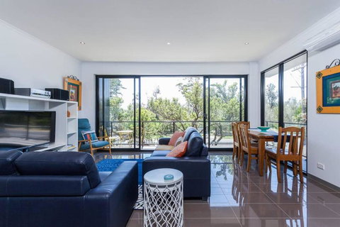 Beautiful Beachfront Apartment At Capel Sound - Northern Rivers Accommodation 4