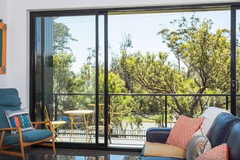 Beautiful Beachfront Apartment At Capel Sound - Northern Rivers Accommodation 6