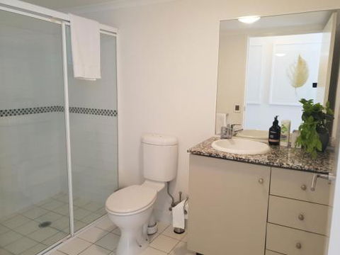 Riverfront Brisbane City - Northern Rivers Accommodation 5