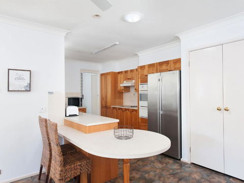 Fingal Waves At Fingal Bay NSW - Northern Rivers Accommodation 3