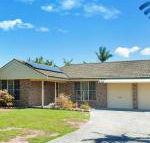 Fingal Waves at Fingal bay NSW - Northern Rivers Accommodation