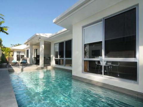 BEACH RETREAT At PALM COVE - Northern Rivers Accommodation 6