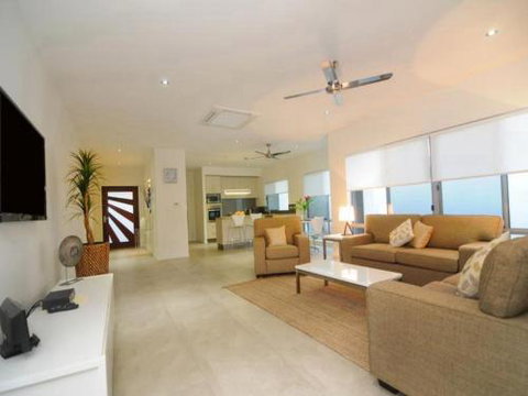 BEACH RETREAT At PALM COVE - Northern Rivers Accommodation 3