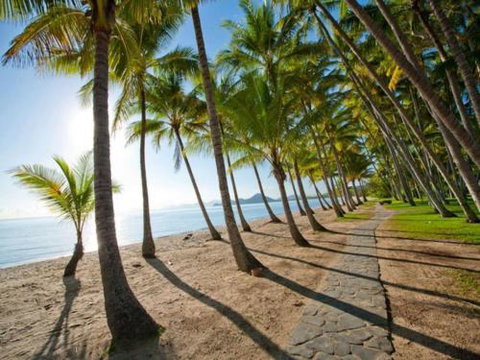 BEACH RETREAT At PALM COVE - Northern Rivers Accommodation 2