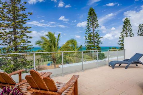 Unit 206 Plantation Rainbow Beach Incredible Views Top Floor Ocean Facing - Northern Rivers Accommodation 0