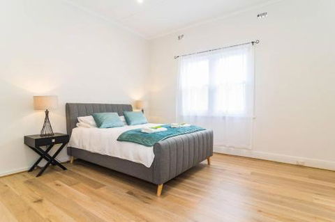 Minutes From The Beach Shops & Parks! Free Wifi Nespresso Netflix - Northern Rivers Accommodation 5