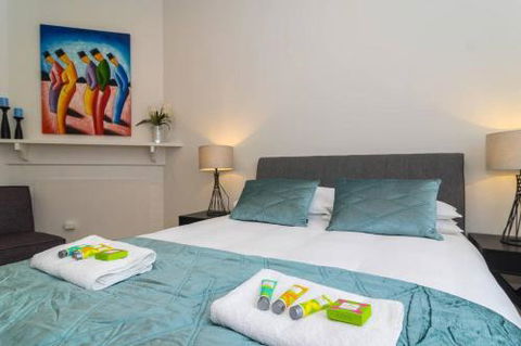 Minutes From The Beach Shops & Parks! Free Wifi Nespresso Netflix - Northern Rivers Accommodation 4
