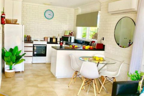 PARADISE COURT VILLA 1 Free Wifi - Northern Rivers Accommodation 0