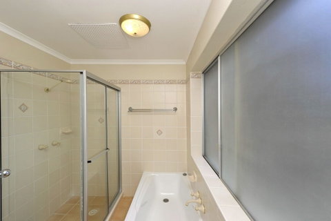 Adriana 6 / 83 85 Ronald Avenue - Northern Rivers Accommodation 3