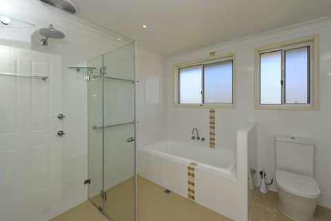 Reef Close 1 / 2 - Northern Rivers Accommodation 3