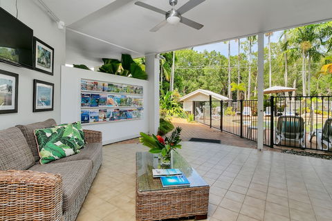 Seascape Holiday At The Queenslander - Northern Rivers Accommodation 5