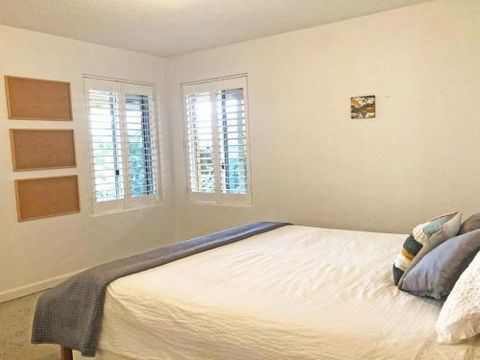 Mooring One Downstairs 23 Shoal Bay Rd Fantastic Ground Floor Duplex With Views WIFI & Air Conditioning - Northern Rivers Accommodation 6
