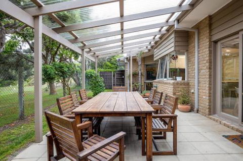 Hilltop Beach House: Newly Updated - Northern Rivers Accommodation 6