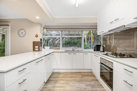 Hilltop Beach House: Newly Updated - Northern Rivers Accommodation 1