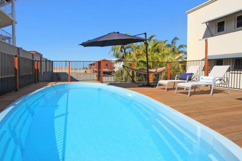 BEACH SHOPS & FABULOUS VACATION HOME! - Northern Rivers Accommodation 6