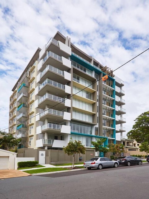 Luxurious 2bed 2bath APT With Parking@southport - Northern Rivers Accommodation 0