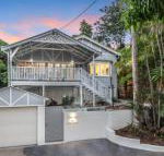 Gorgeous home 3 mins to Strand - Northern Rivers Accommodation