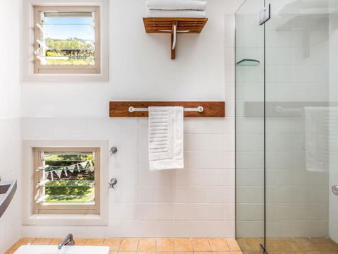 The Stanwell Beach Glass House Beach & Pool - Northern Rivers Accommodation 5
