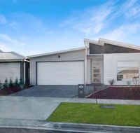 Brand New Home 10 mins to Beach Torquay Geelong Deakin Hospitals - Northern Rivers Accommodation
