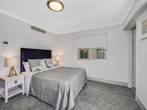 Unit 3 Pumicestone Quays Absolute Waterfront! - Northern Rivers Accommodation 3