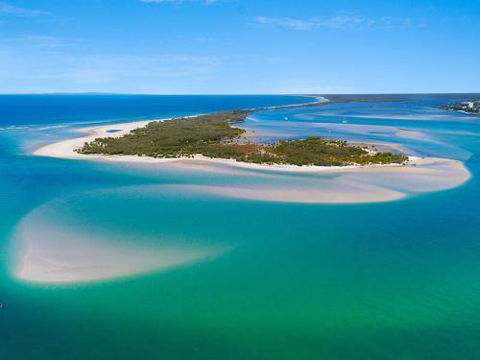 Unit 3 Pumicestone Quays Absolute Waterfront! - Northern Rivers Accommodation 2