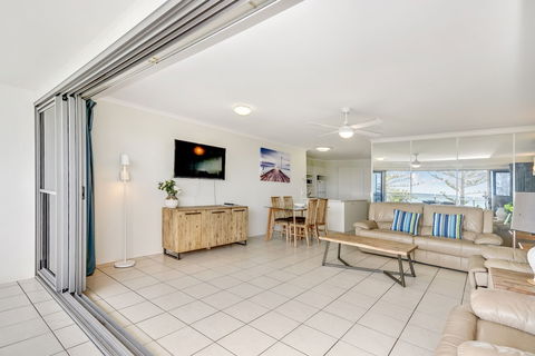 Spin13 - Escape To Mooloolaba Esplanade - Northern Rivers Accommodation 3