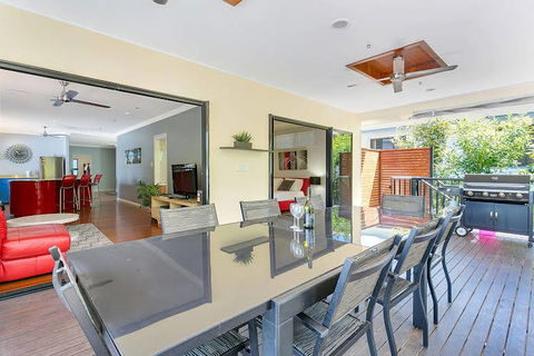 Aussie Beach House - Northern Rivers Accommodation 0