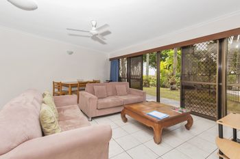 Sirenia Palms Yorkeys Knob - Northern Rivers Accommodation 3