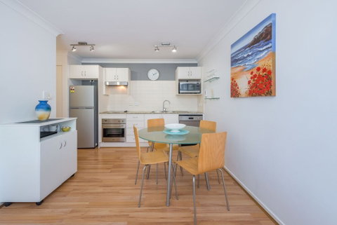 Beach Club 18 Nelson Bay - Northern Rivers Accommodation 2