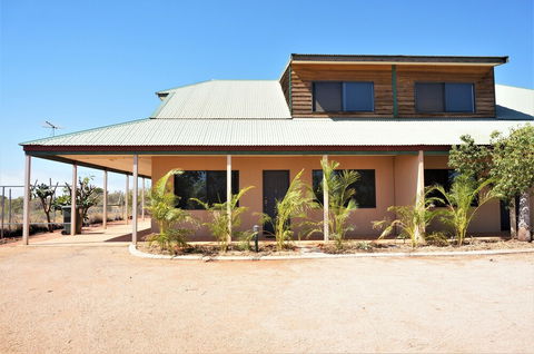 Ningaloo Breeze Villa 6 - Northern Rivers Accommodation 0