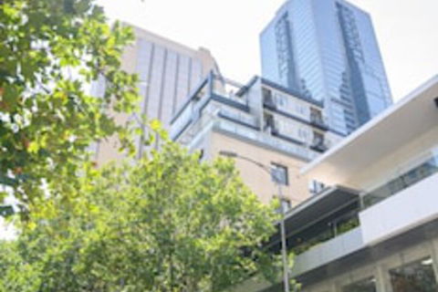LUCY Laneway Art Fed Square Bars & Flinderst St. Station - Northern Rivers Accommodation 0