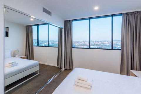 Airtrip Apartments On Deshon St - Northern Rivers Accommodation 4