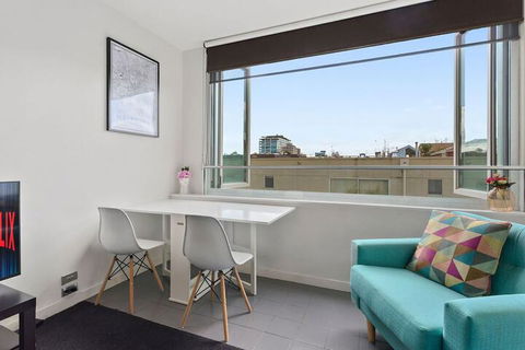 JOLI Directly Opposite MCG - Northern Rivers Accommodation 4