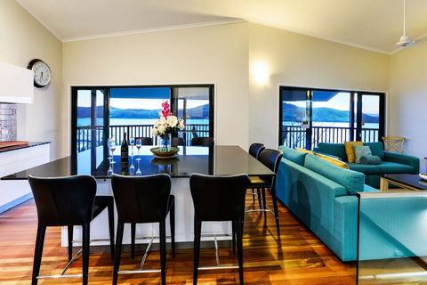 Casuarina Cove 16 Ocean View Deluxe Refurbished 3 Bedroom House Near Marina With Golf Buggy - Northern Rivers Accommodation 3