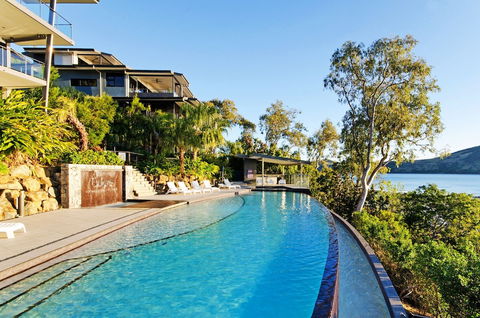 Villa 16 The Edge Oceanfront Deluxe 3 Bedroom Near Marina With Golf Buggy - Northern Rivers Accommodation 2