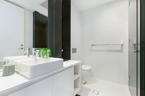 St Leonards Self-Contained Apart 803 NOR - Northern Rivers Accommodation 2