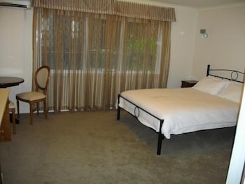 Elizabethan Lodge - Northern Rivers Accommodation 3