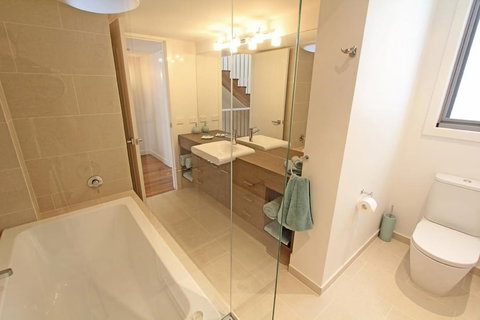 7 Falls Apartments - Northern Rivers Accommodation 6