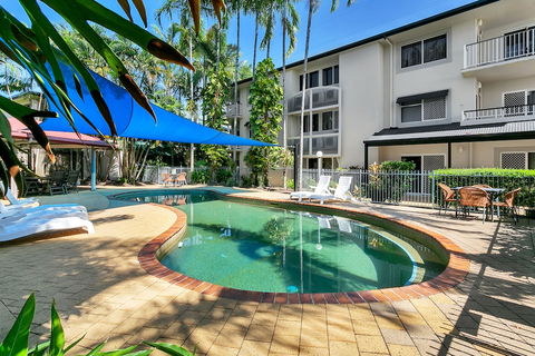 Cairns Reef Apartments & Motel - Northern Rivers Accommodation 5