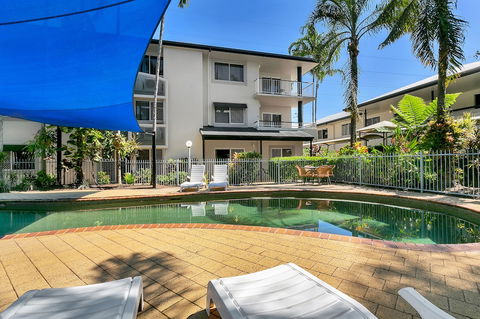 Cairns Reef Apartments & Motel - Northern Rivers Accommodation 4