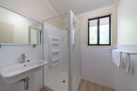 Capricorn Caves - Caravan Park - Northern Rivers Accommodation 6