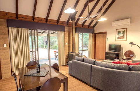 Bussells Bushland Cottages - Northern Rivers Accommodation 6