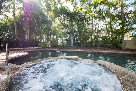 Surfers Hawaiian Holiday Apartments - Northern Rivers Accommodation 3