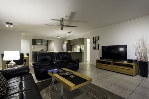 Moorings On Cavill - Northern Rivers Accommodation 3